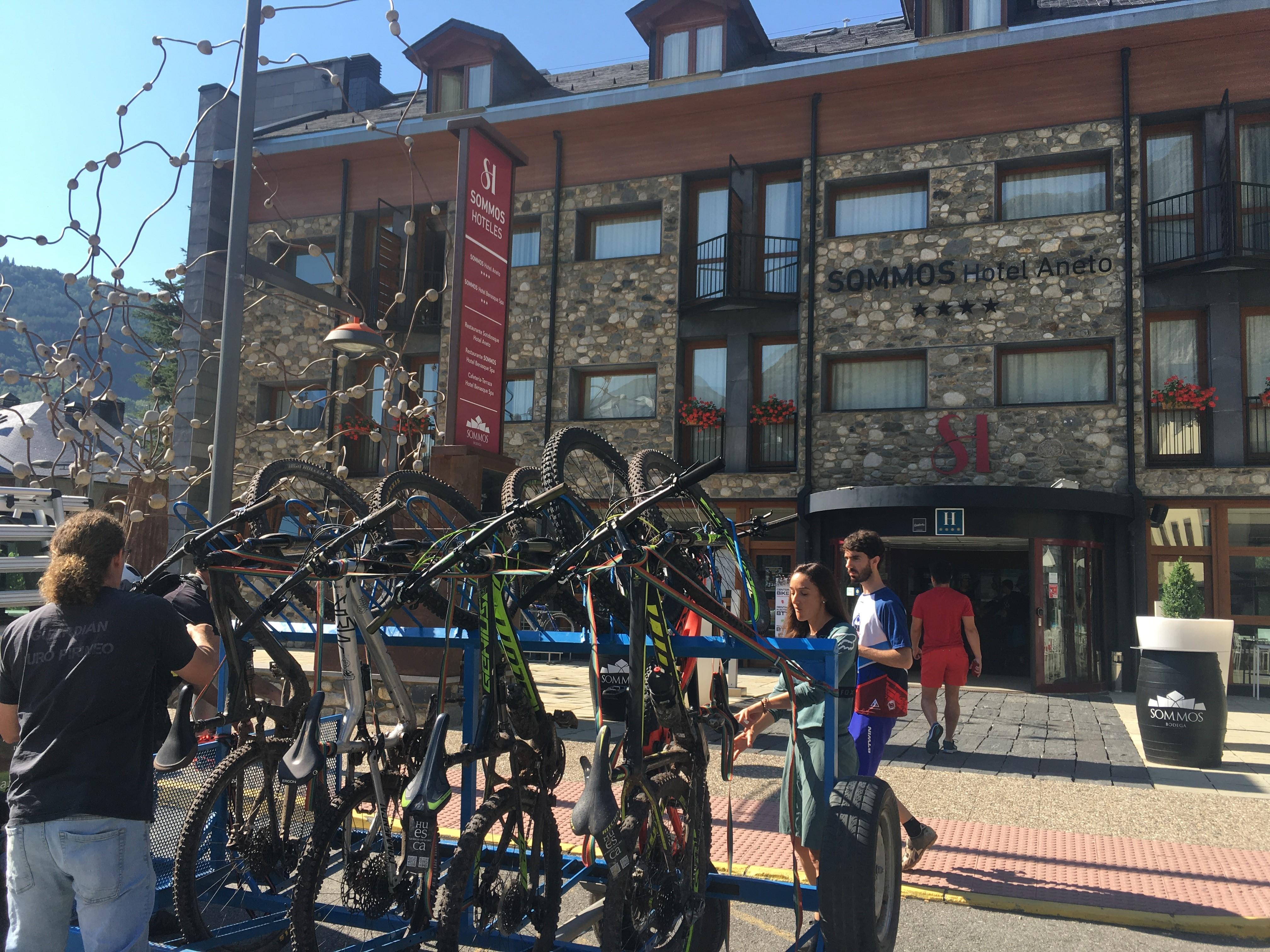 Sommos Hotel Aneto Benasque Dış mekan fotoğraf