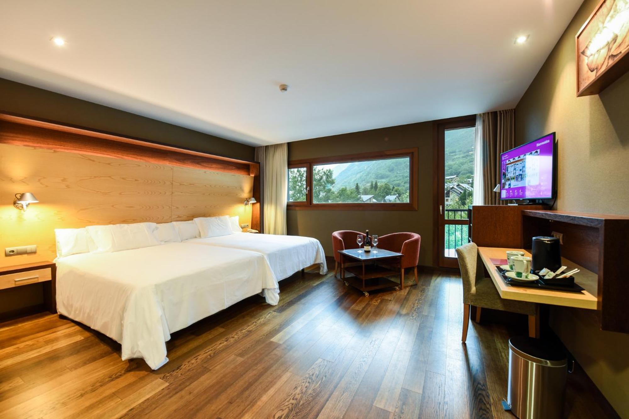 Sommos Hotel Aneto Benasque Dış mekan fotoğraf